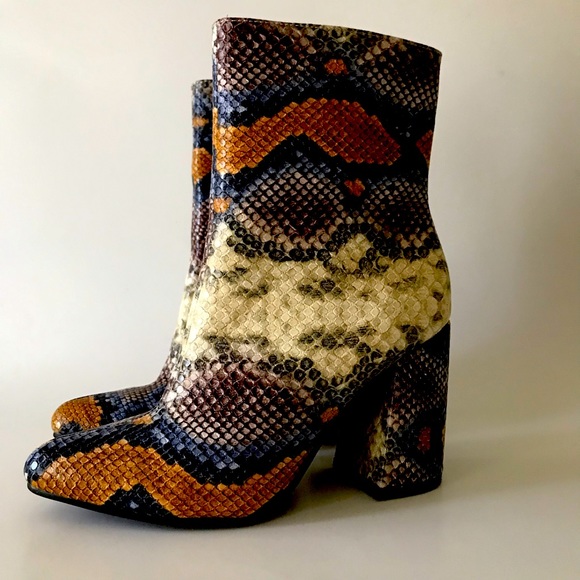Multi Faux Snake Print Ankle Boot -Sz 6M - Picture 5 of 10